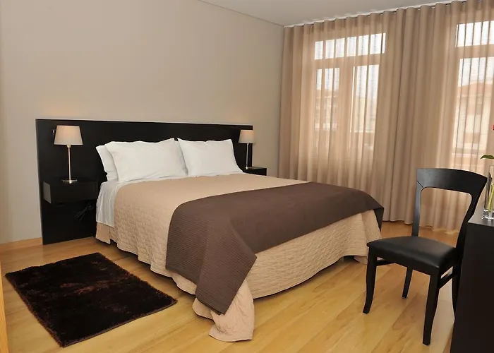 Πανσιόν Pensao Santo Antonio *